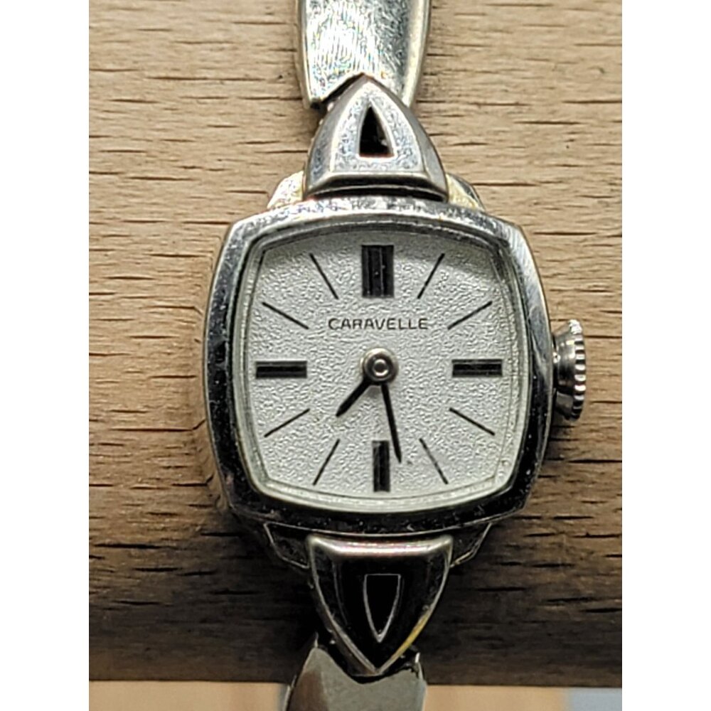 Carvelle Ladies Cocktail Wind Watch 10kgp Silver Tone 17mm Square Dial 6.5" 1974